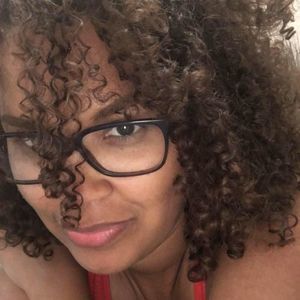 Meet your Posher, Carrie